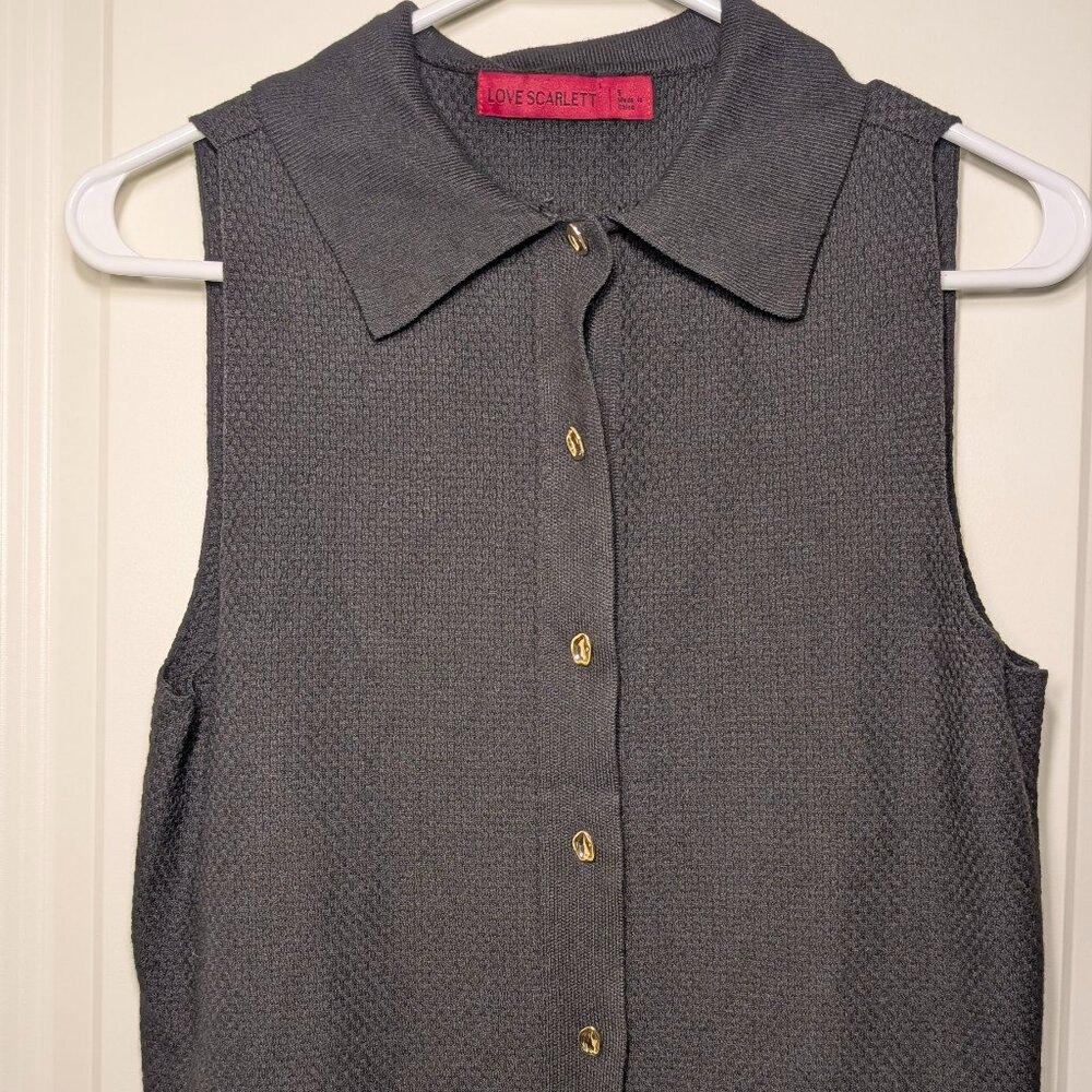 Black Sleeveless Knitted Top